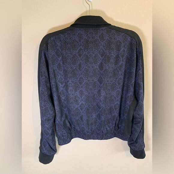 Athleta Brooklyn Bomber Zip Up Jacket Blue Python Size S - Picture 5 of 12